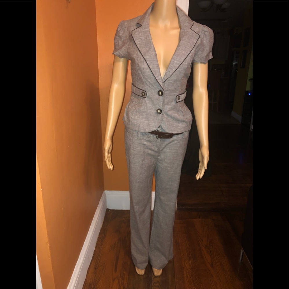 Pant suit